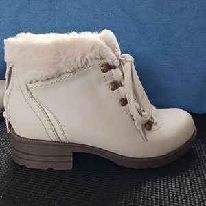 Earth Origins Leather Ankle Boots